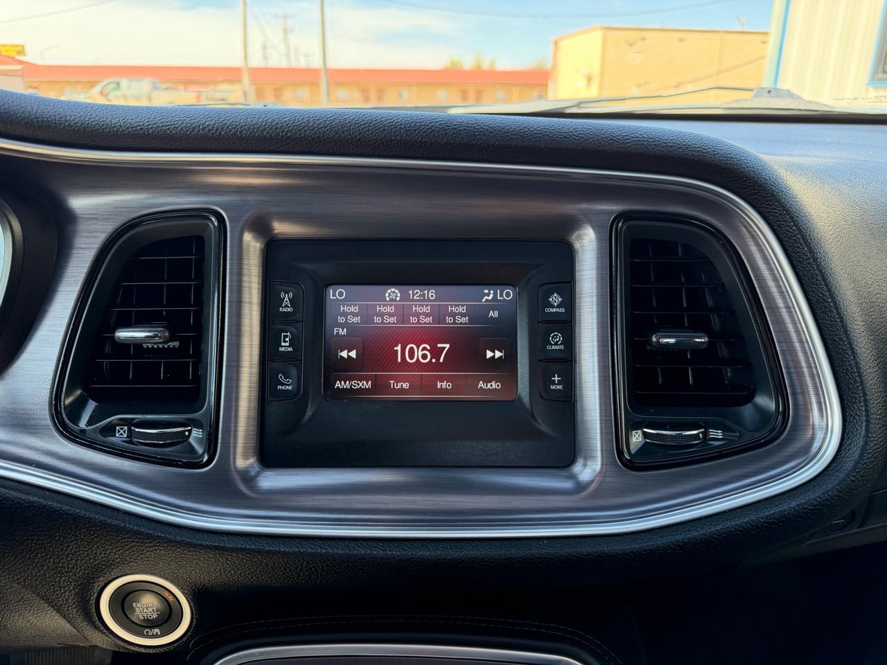 Dodge Challenger SXT Coupe 2017