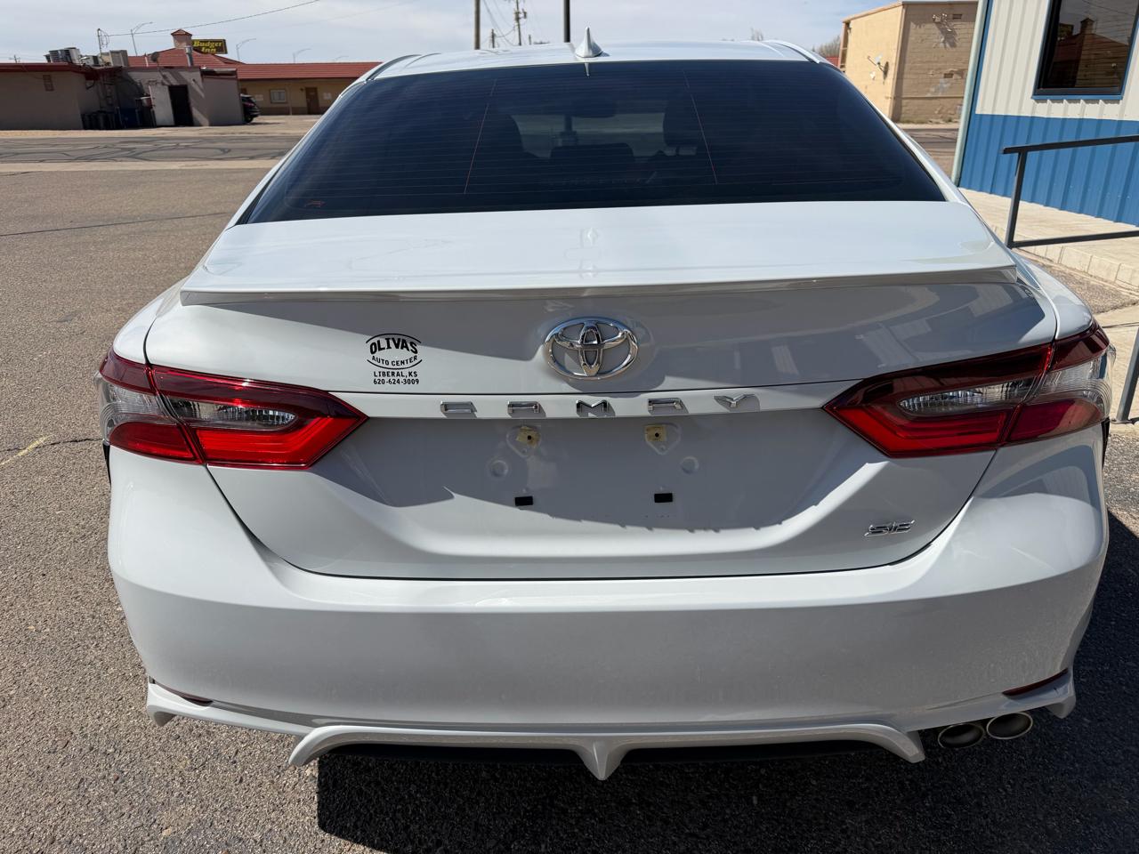 Toyota Camry SE Auto (Natl) 2024