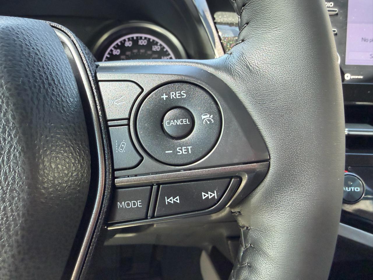 Toyota Camry SE Auto (Natl) 2024