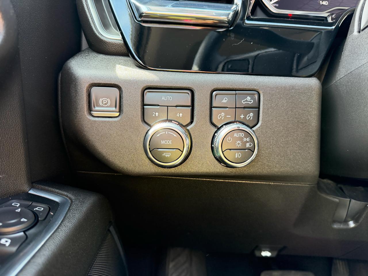 GMC Sierra 1500 4WD Crew Cab 147" SLT 2024