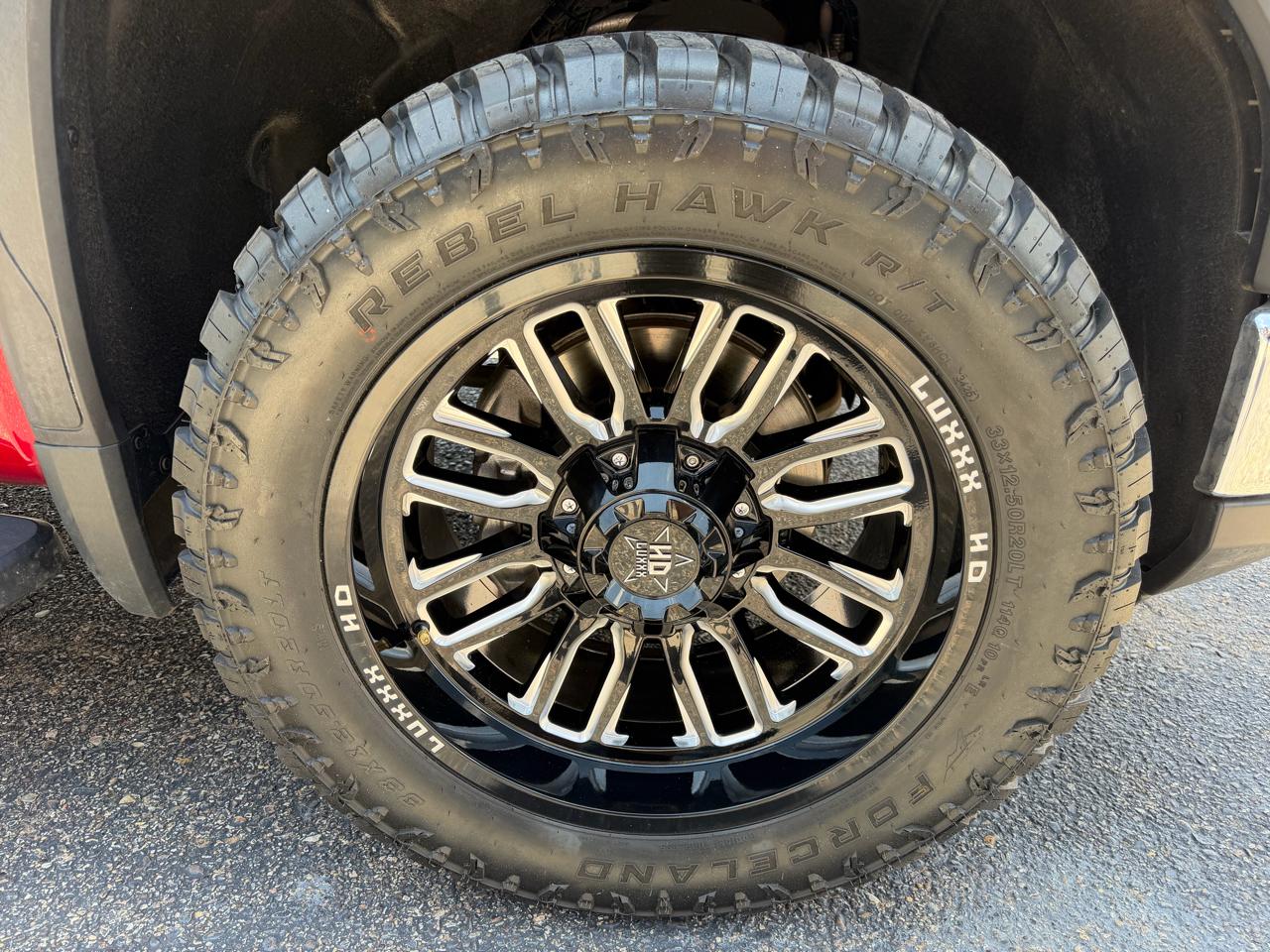 GMC Sierra 1500 4WD Crew Cab 147" SLT 2024