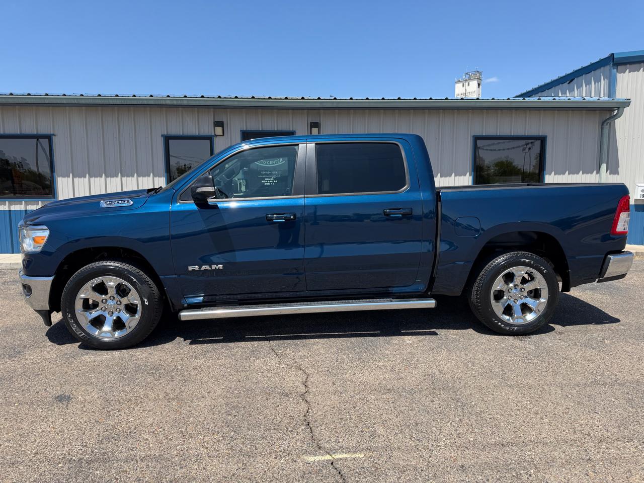 RAM 1500 Big Horn 4x4 Crew Cab 5'7" Box 2021