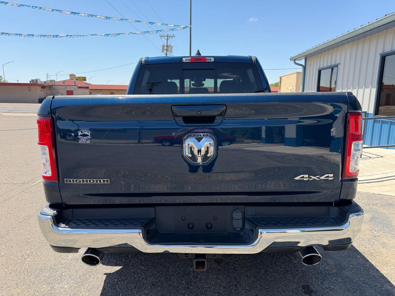 RAM 1500 Big Horn 4x4 Crew Cab 5'7" Box 2021