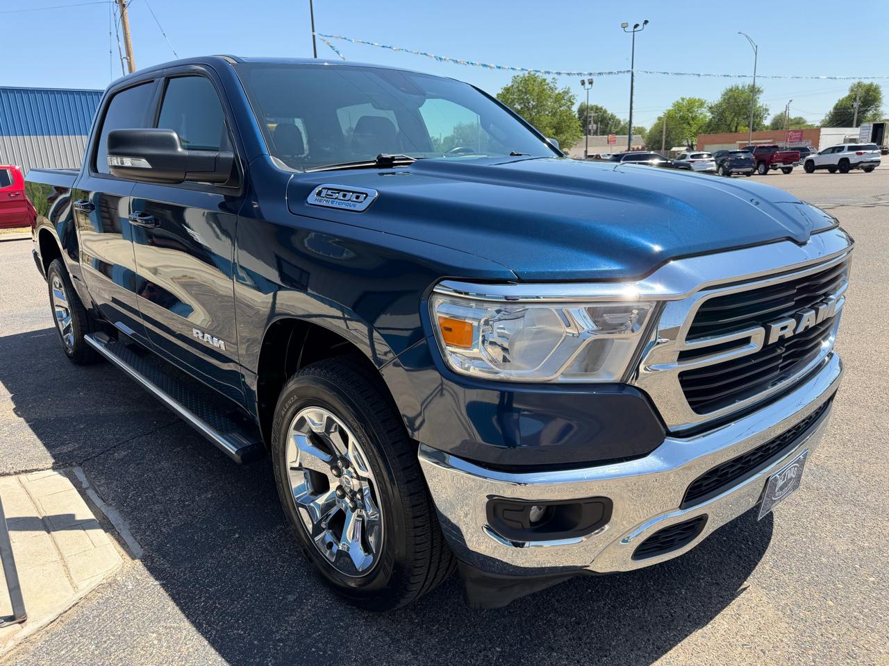 RAM 1500 Big Horn 4x4 Crew Cab 5'7" Box 2021