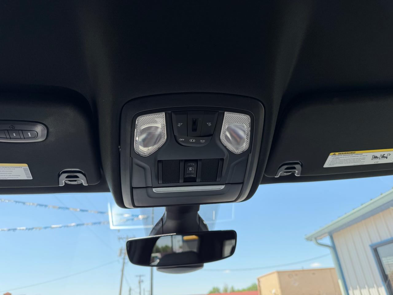 RAM 1500 Big Horn 4x4 Crew Cab 5'7" Box 2021