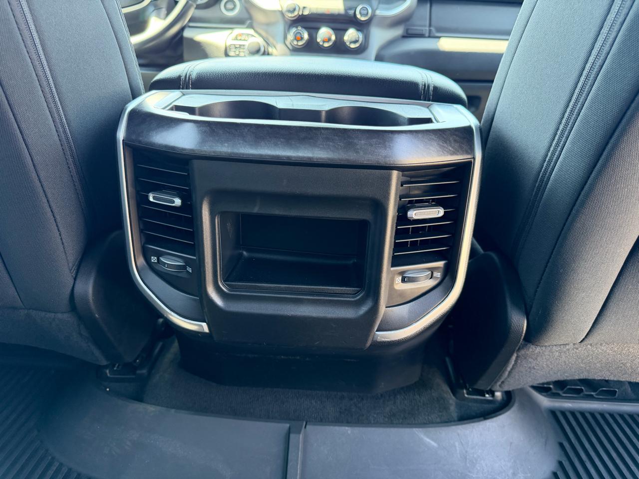 RAM 1500 Big Horn 4x4 Crew Cab 5'7" Box 2021