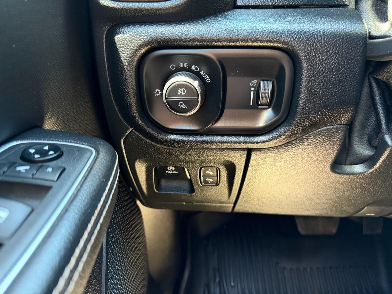 RAM 1500 Rebel 4x4 Crew Cab 5'7" Box 2021