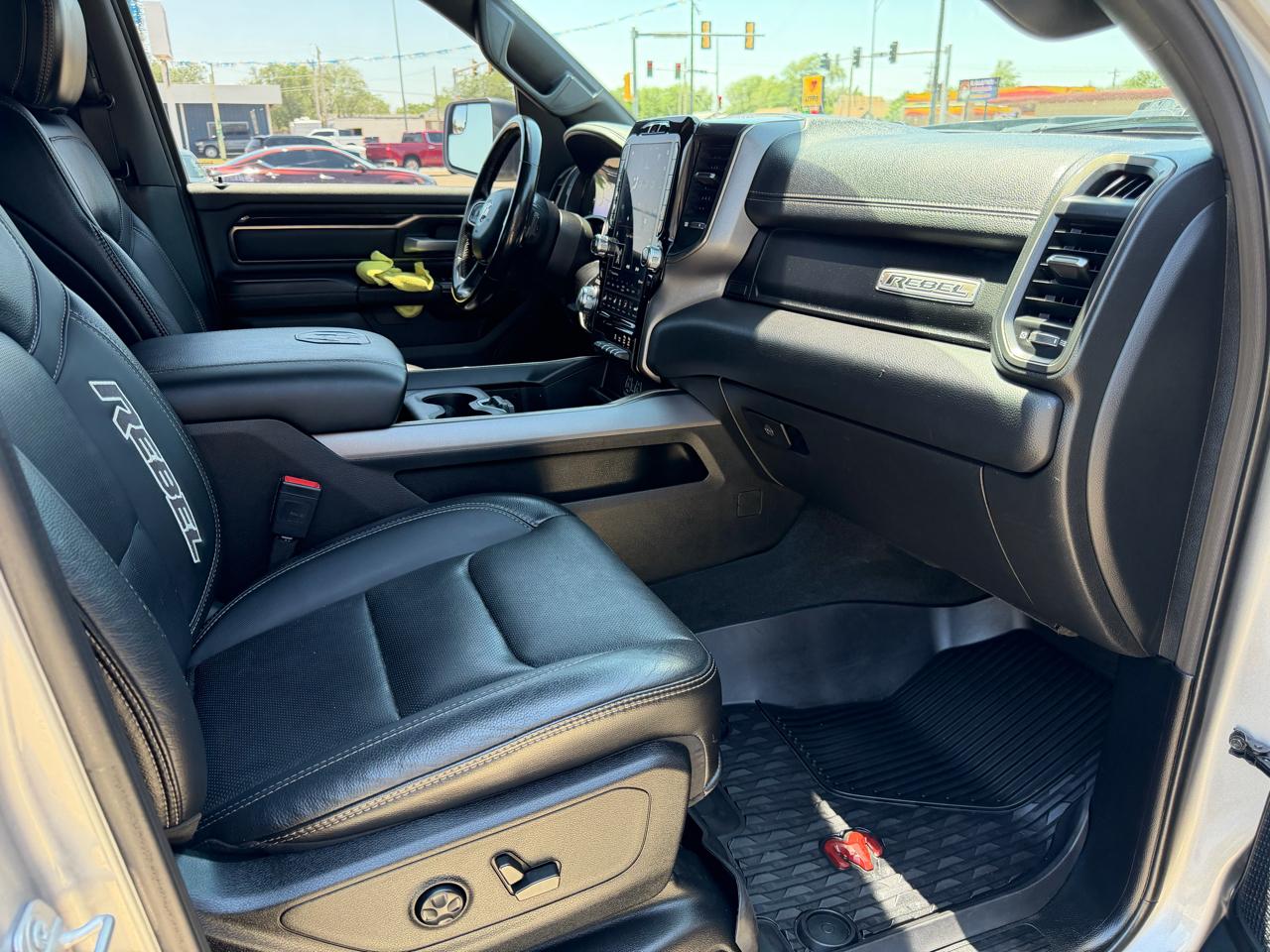 RAM 1500 Rebel 4x4 Crew Cab 5'7" Box 2021
