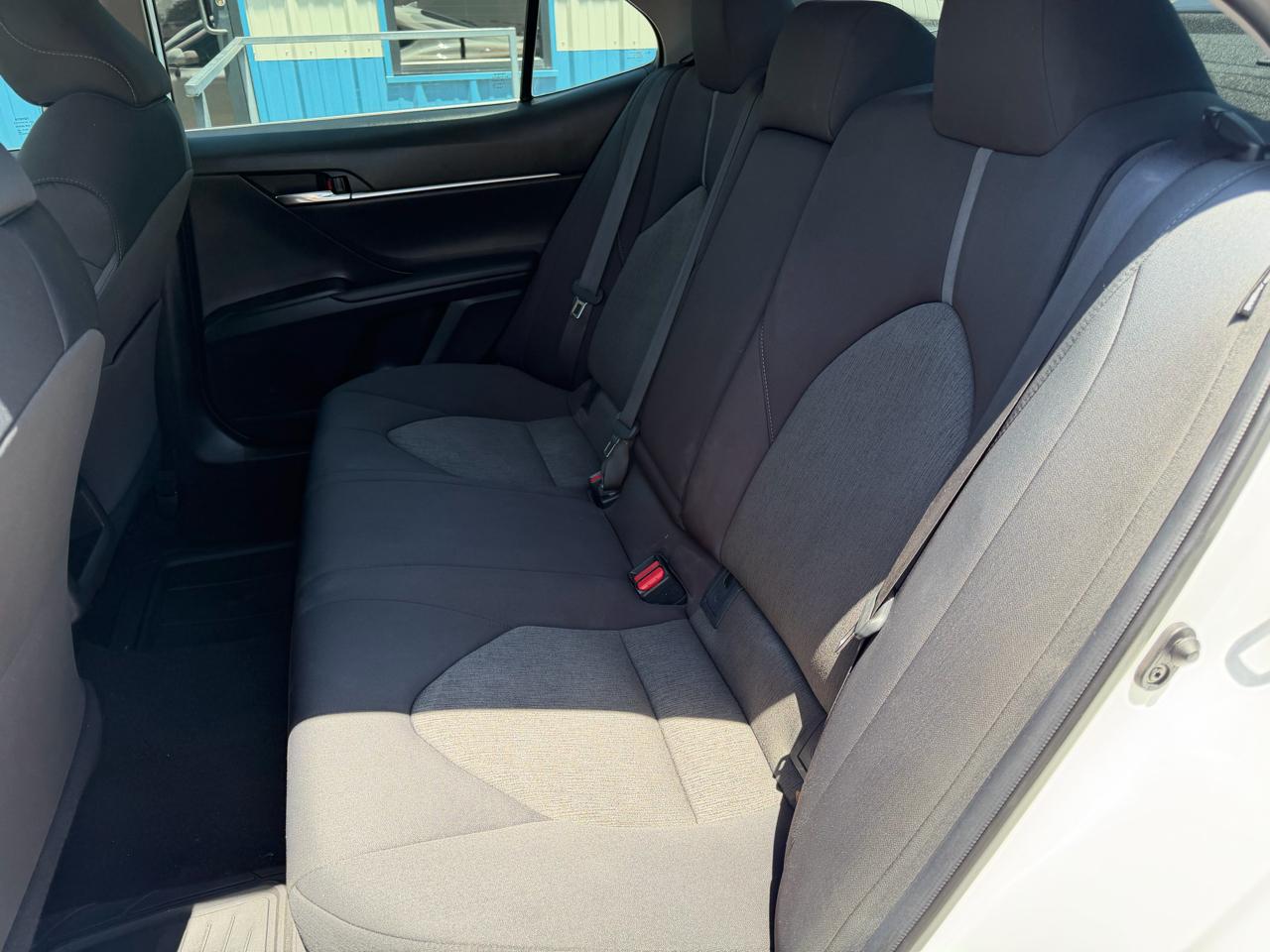 Toyota Camry LE Auto (Natl) 2021
