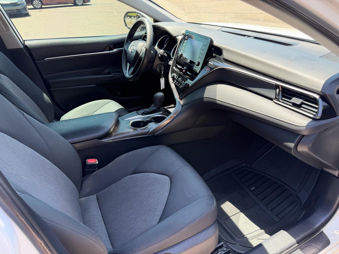 Toyota Camry LE Auto (Natl) 2021