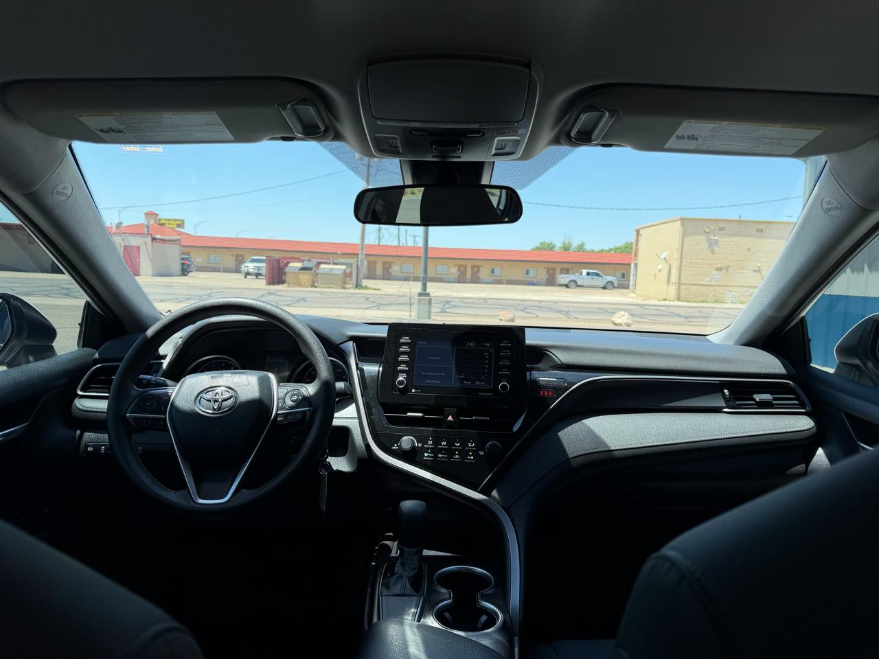 Toyota Camry LE Auto (Natl) 2021