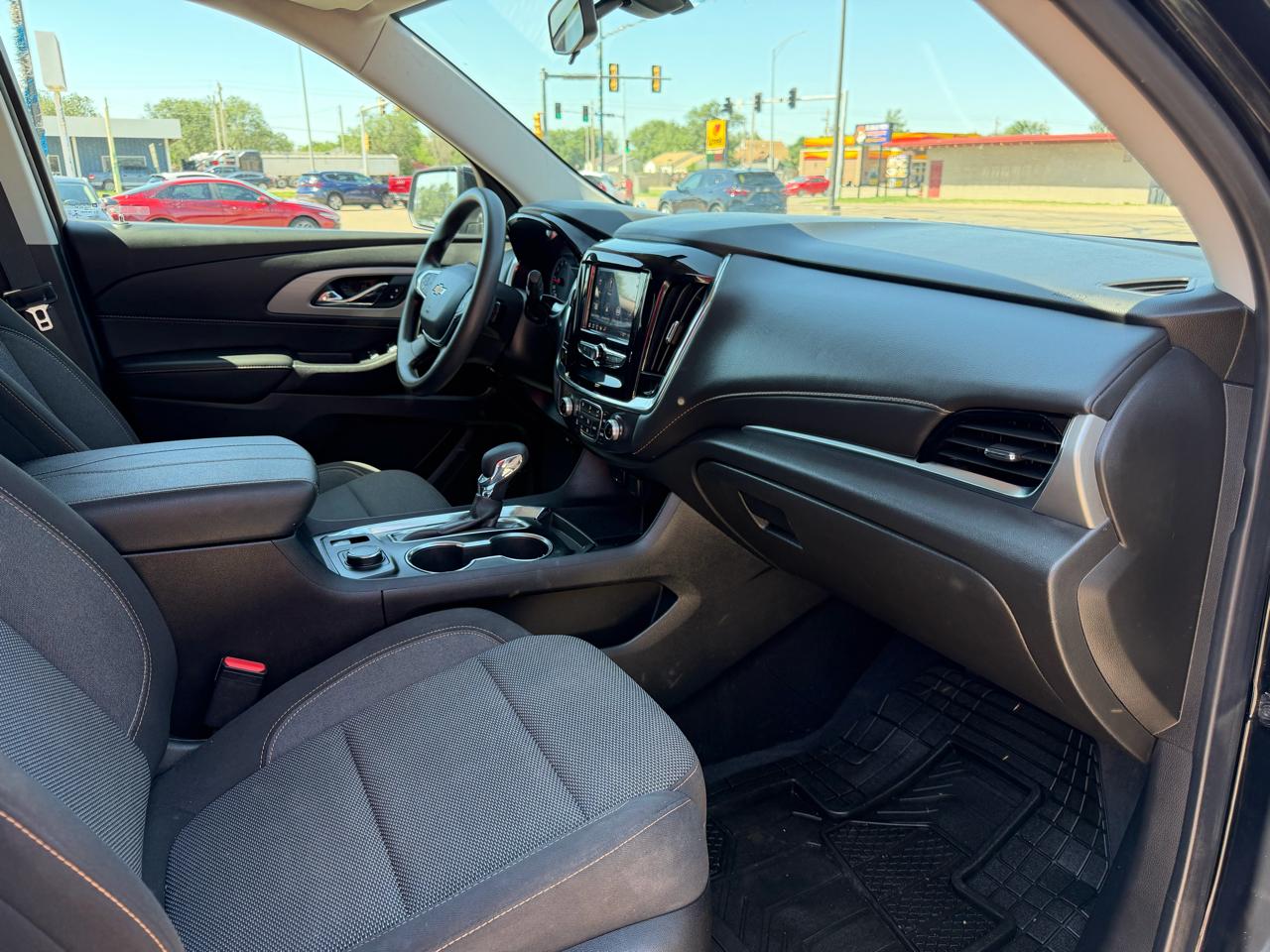 Chevrolet Traverse FWD 4dr LS w/1LS 2021