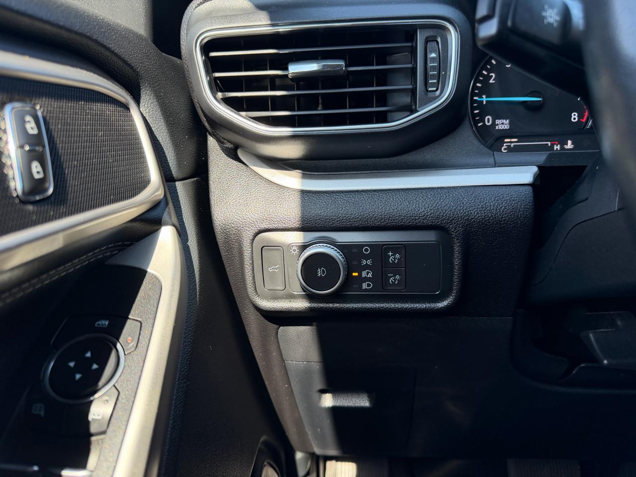 Ford Explorer 4dr 112" WB XLT AWD 2021