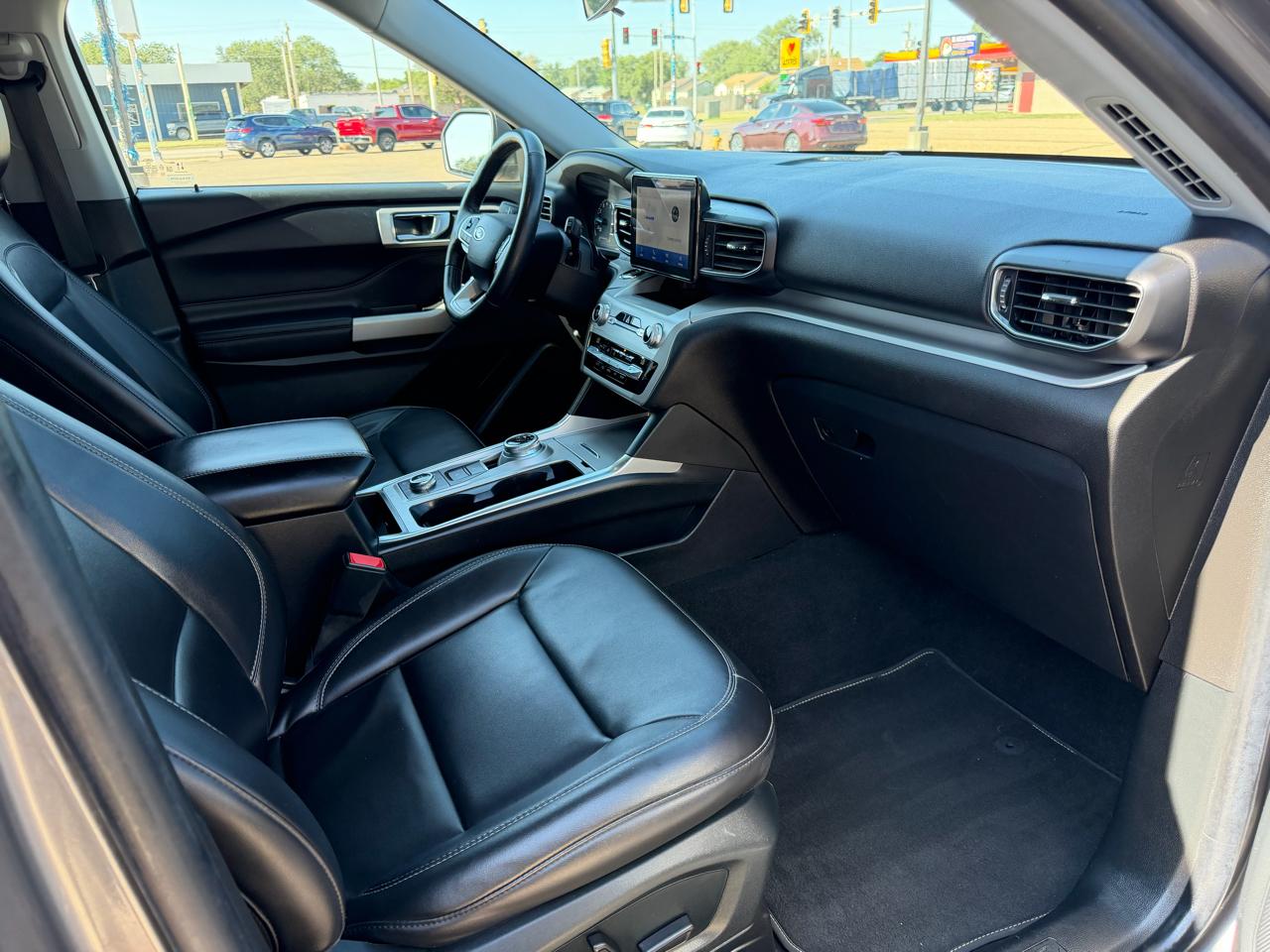 Ford Explorer 4dr 112" WB XLT AWD 2021
