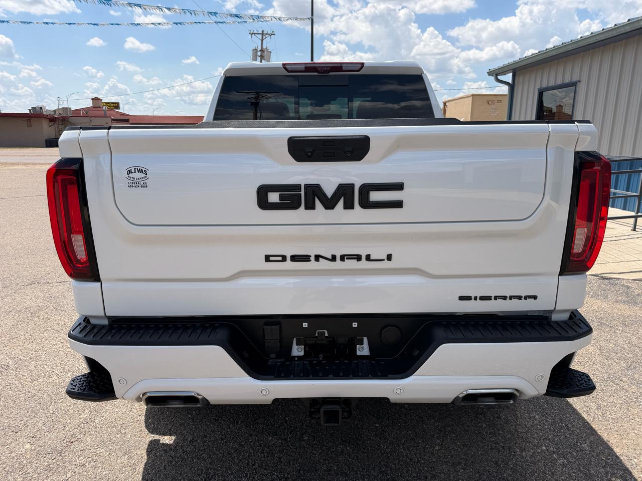 GMC Sierra 1500 4WD Crew Cab 147" Denali 2024