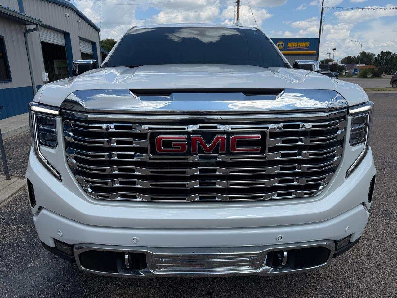 GMC Sierra 1500 4WD Crew Cab 147" Denali 2024
