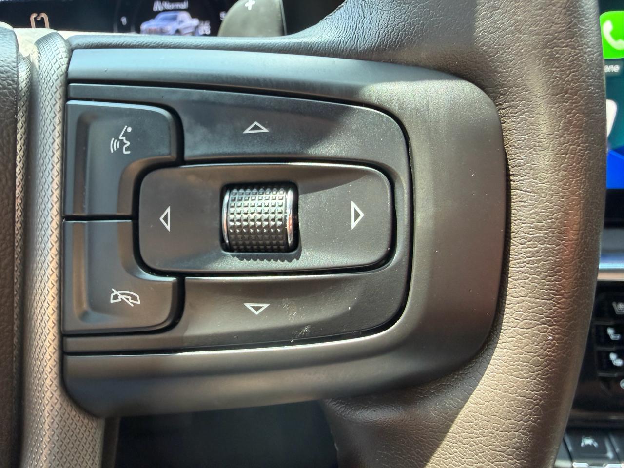 GMC Sierra 1500 4WD Crew Cab 147" Denali 2024