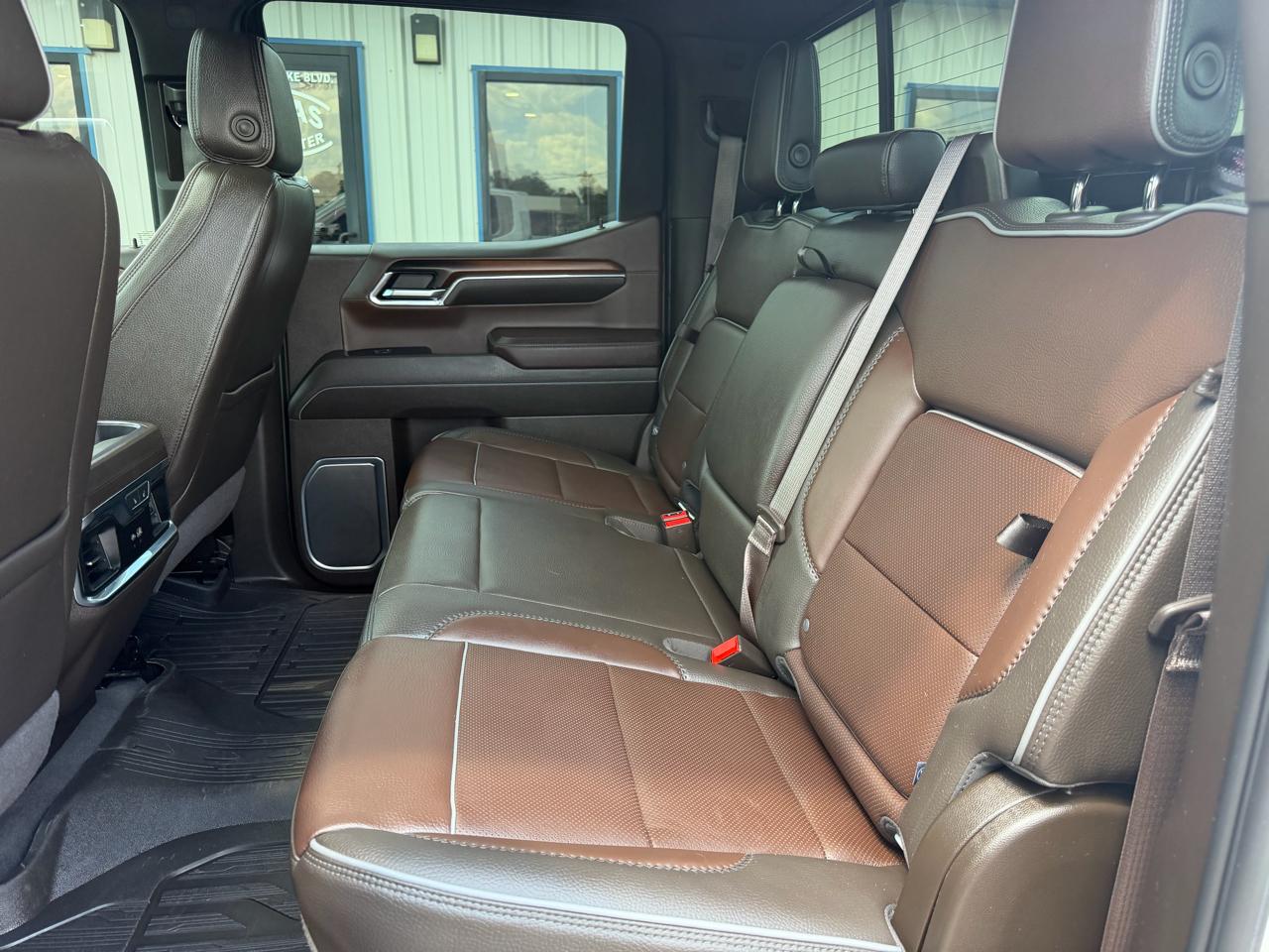 GMC Sierra 1500 4WD Crew Cab 147" Denali 2024