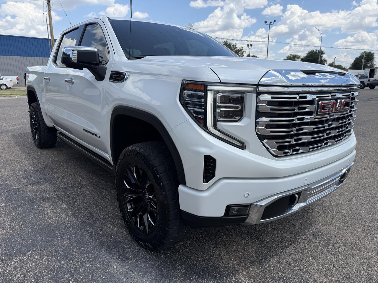 GMC Sierra 1500 4WD Crew Cab 147" Denali 2024
