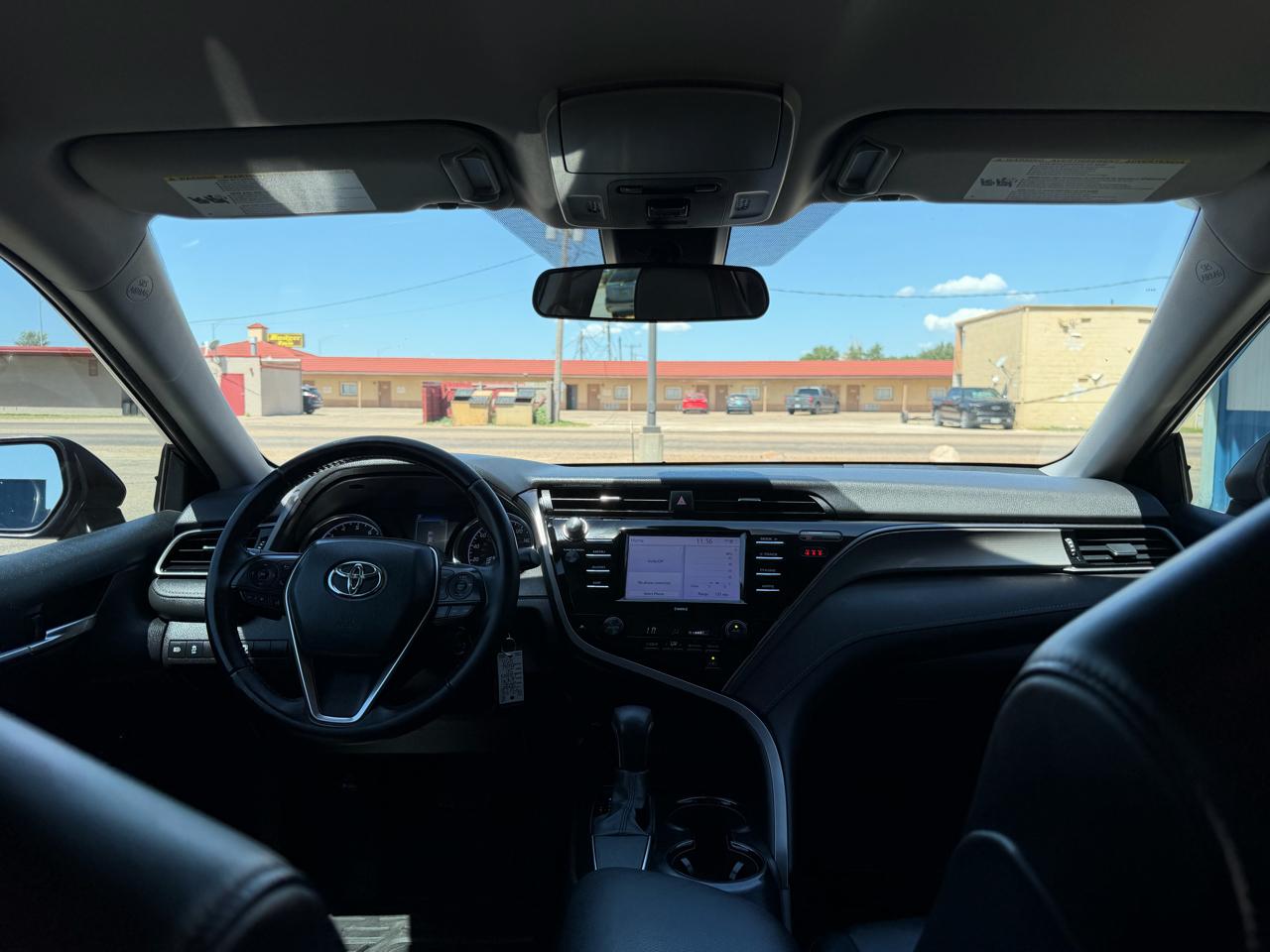 Toyota Camry SE Auto (Natl) 2020