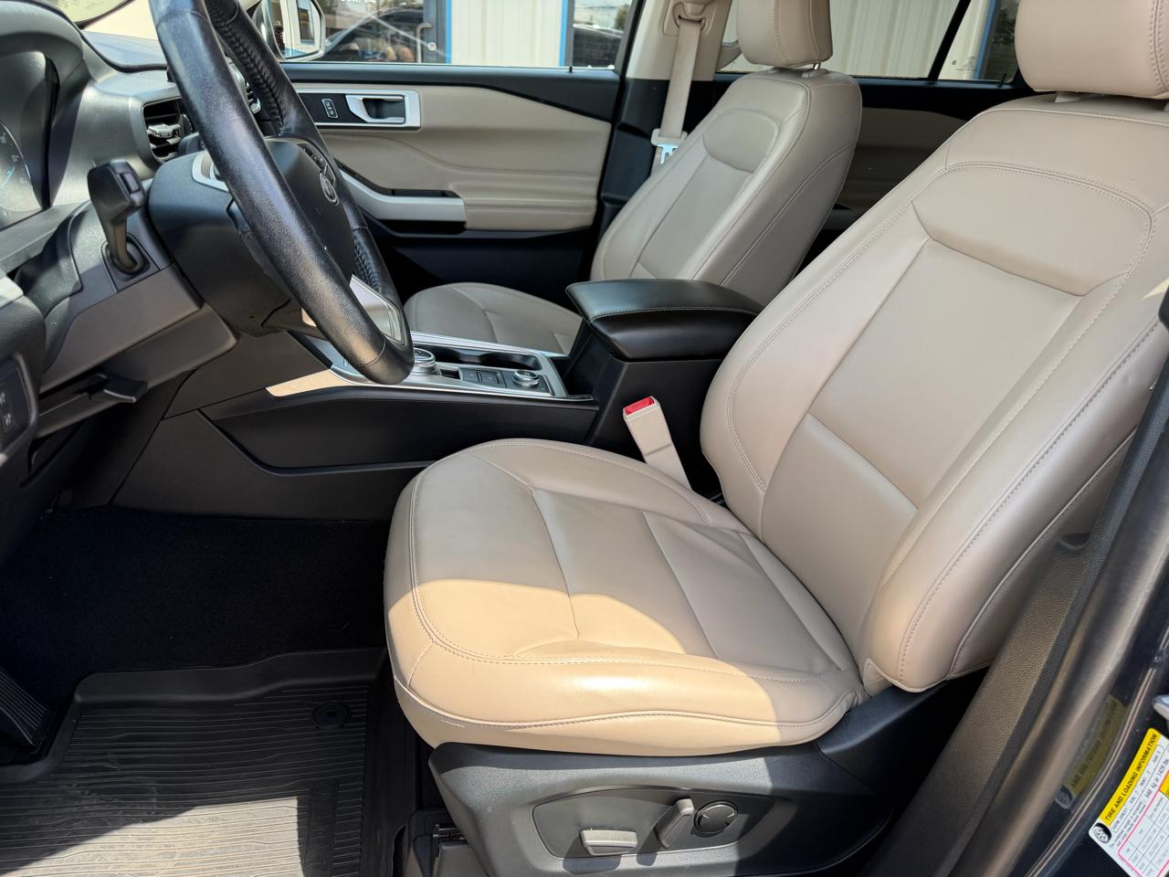 Ford Explorer XLT 4WD 2022