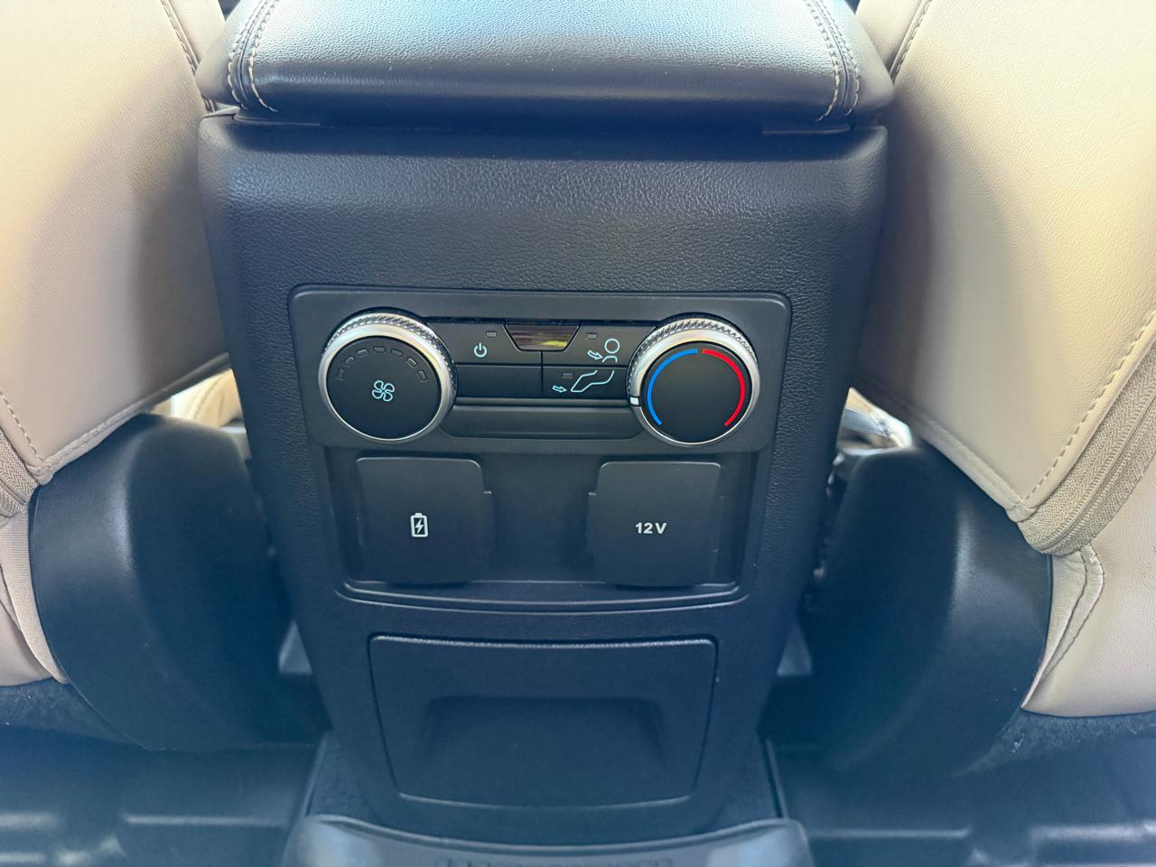 Ford Explorer XLT 4WD 2022