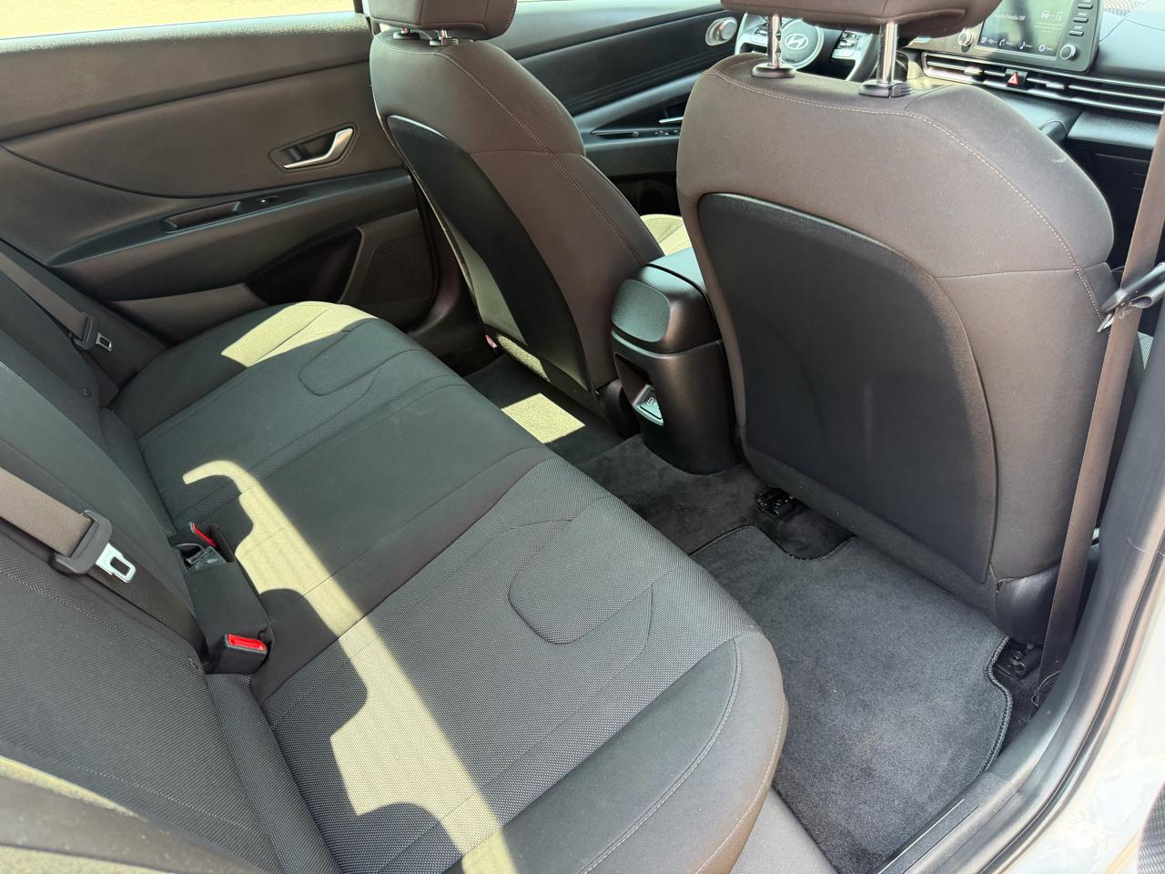 Hyundai Elantra SE 4D Sedan 2025