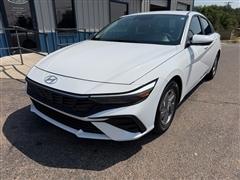2025 Hyundai Elantra 