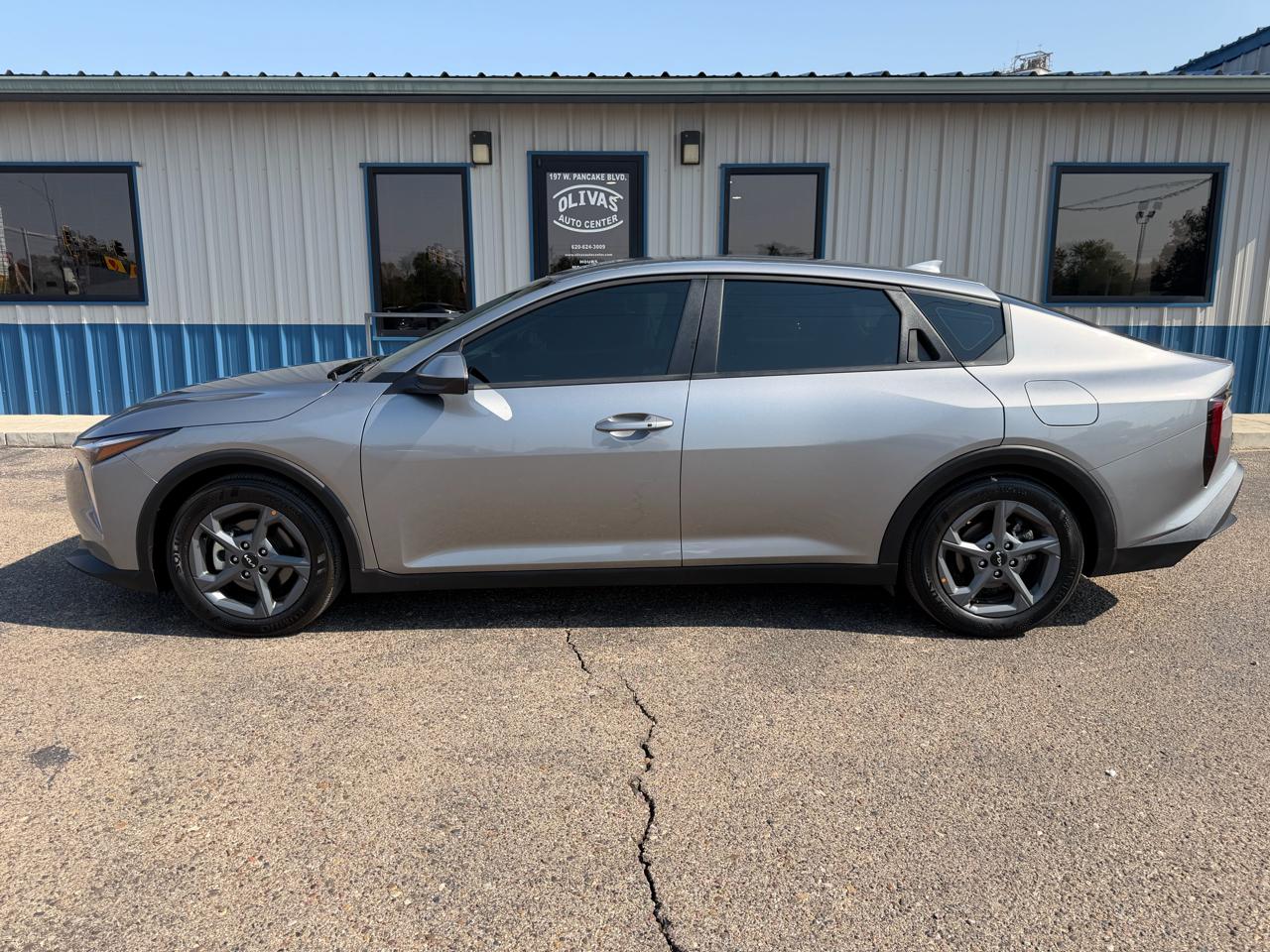 Kia K4 LXS FWD 2025