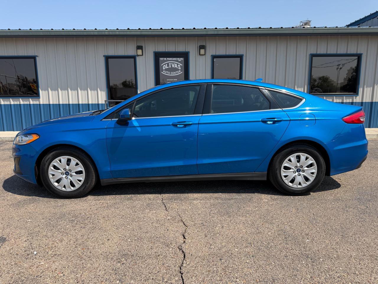 Ford Fusion S FWD 2020