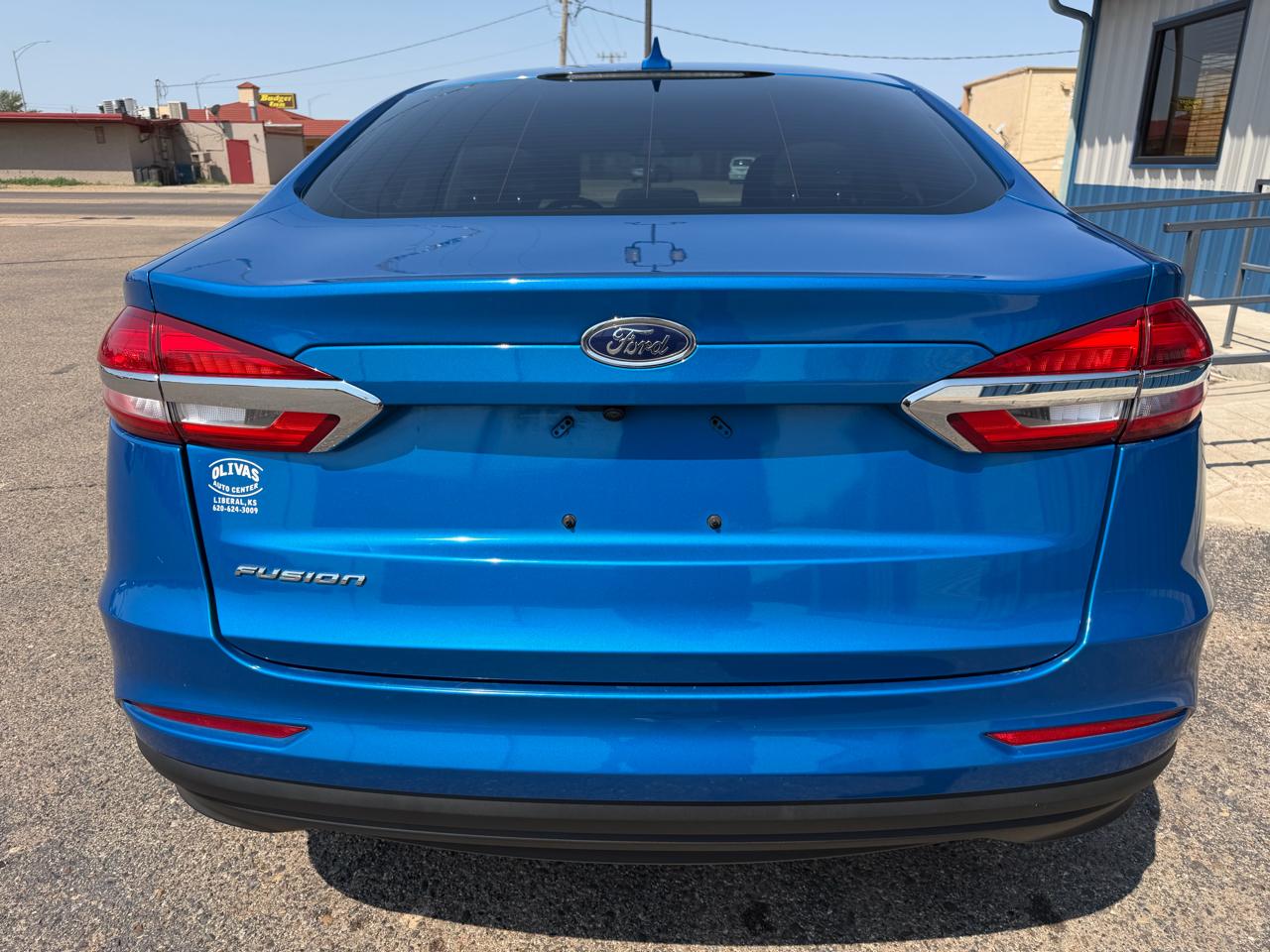 Ford Fusion S FWD 2020