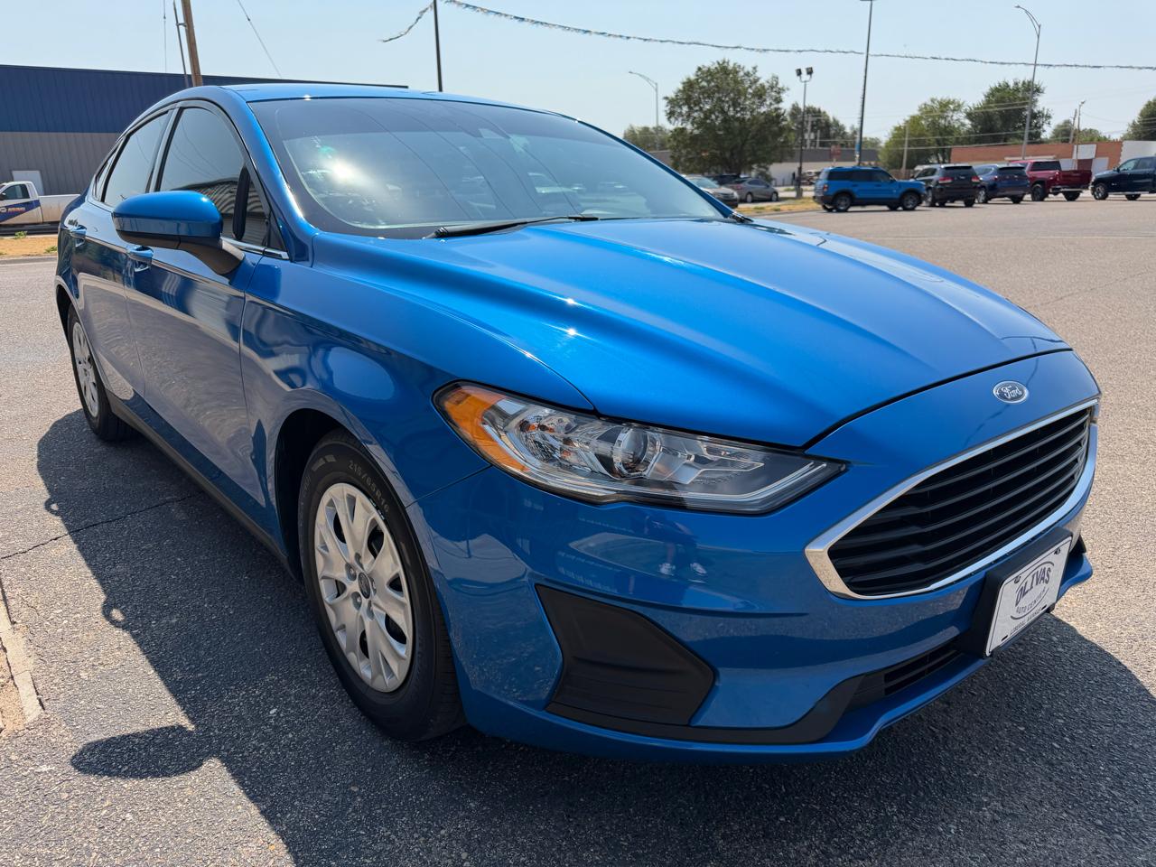Ford Fusion S FWD 2020