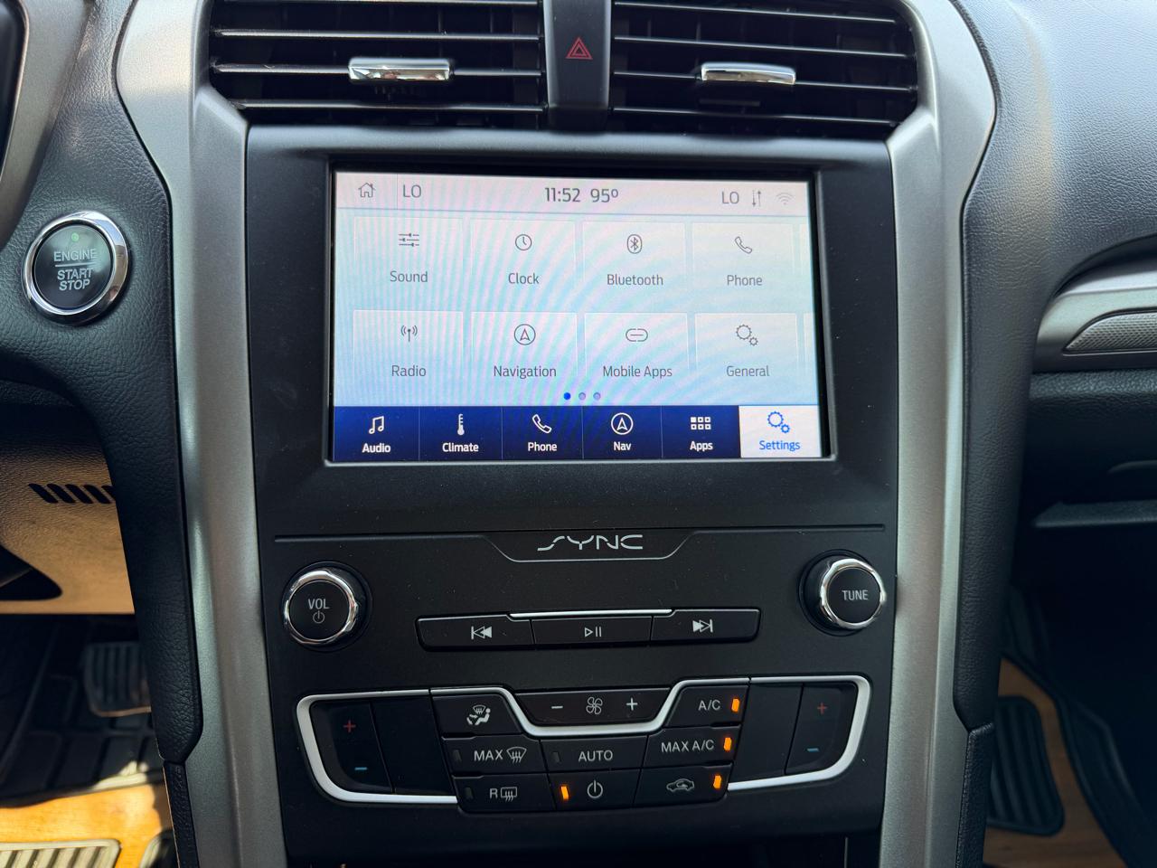 Ford Fusion S FWD 2020
