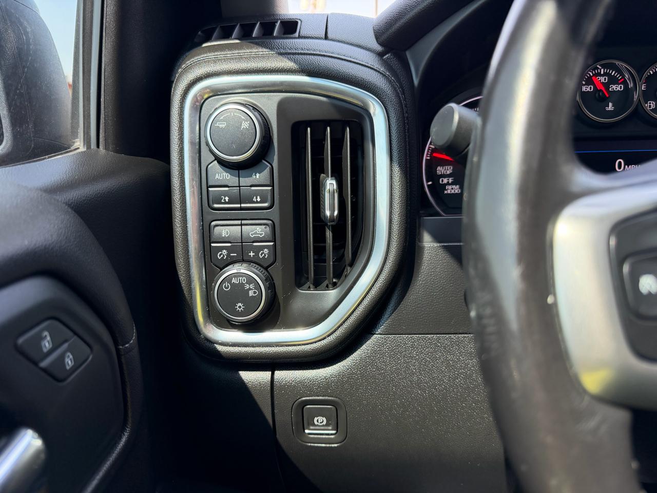 Chevrolet Silverado 1500 4WD Crew Cab 147" LT Trail Boss 2019