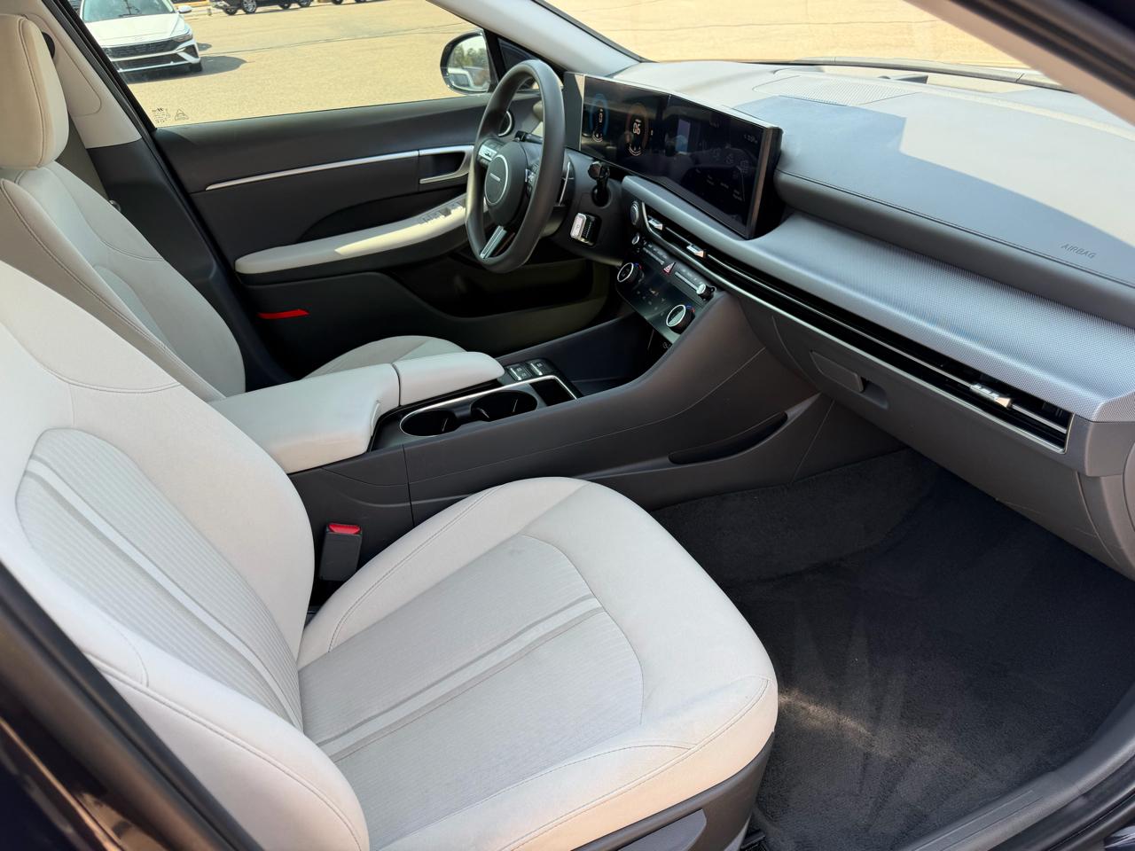 Hyundai Sonata SEL FWD 2025