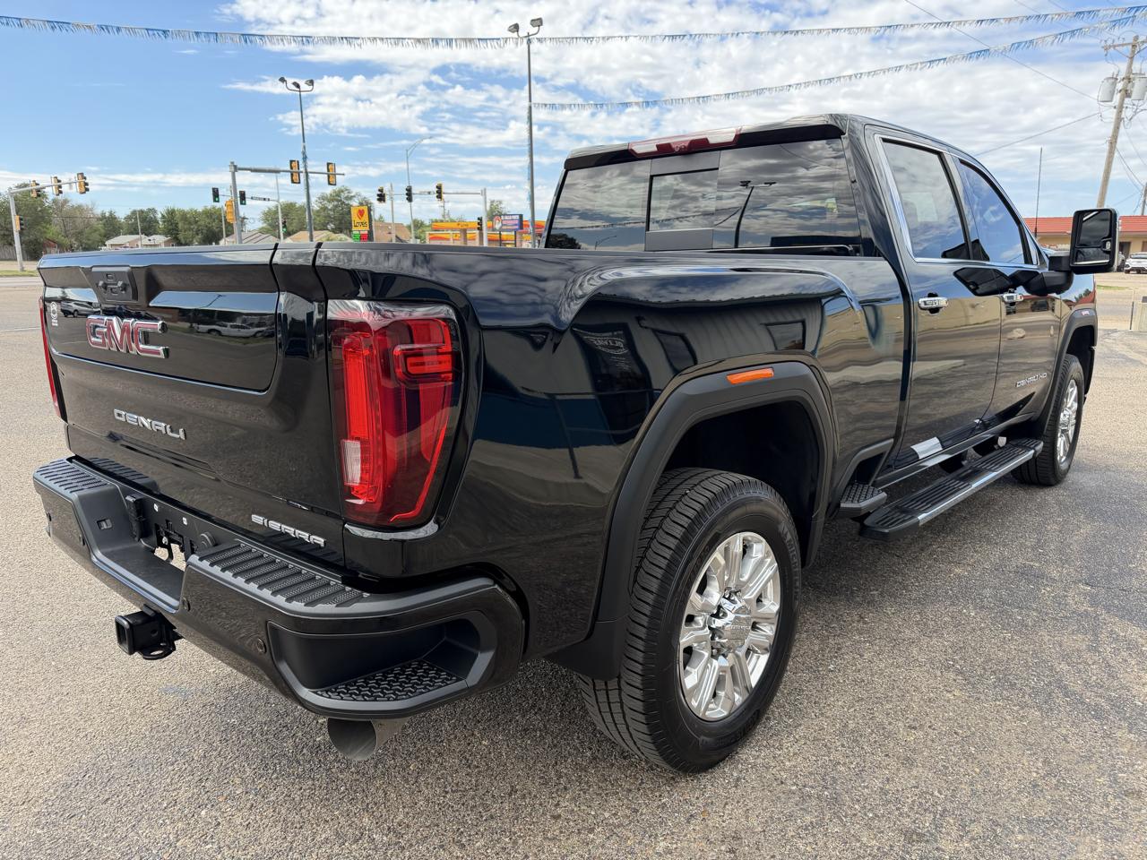 GMC Sierra 2500HD 4WD Crew Cab 159" Denali 2022