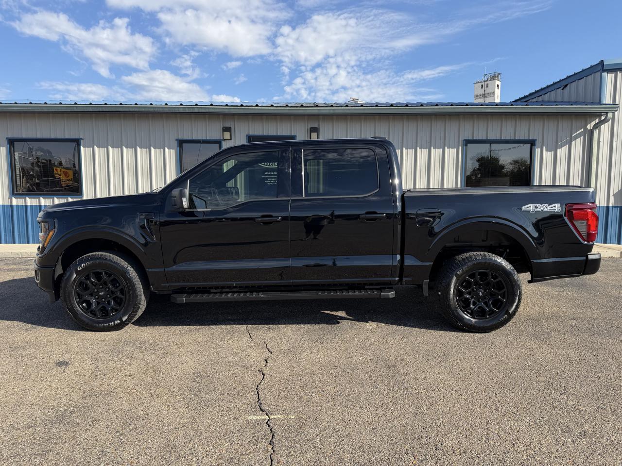 Ford F-150 XLT 4WD SuperCrew 5.5' Box 2025