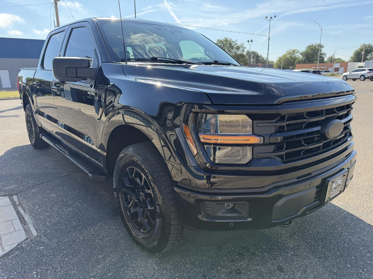 Ford F-150 XLT 4WD SuperCrew 5.5' Box 2025