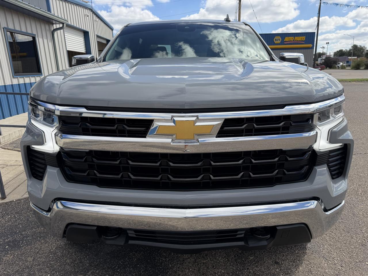 Chevrolet Silverado 1500 4WD Crew Cab 147" LT w/1LT 2024