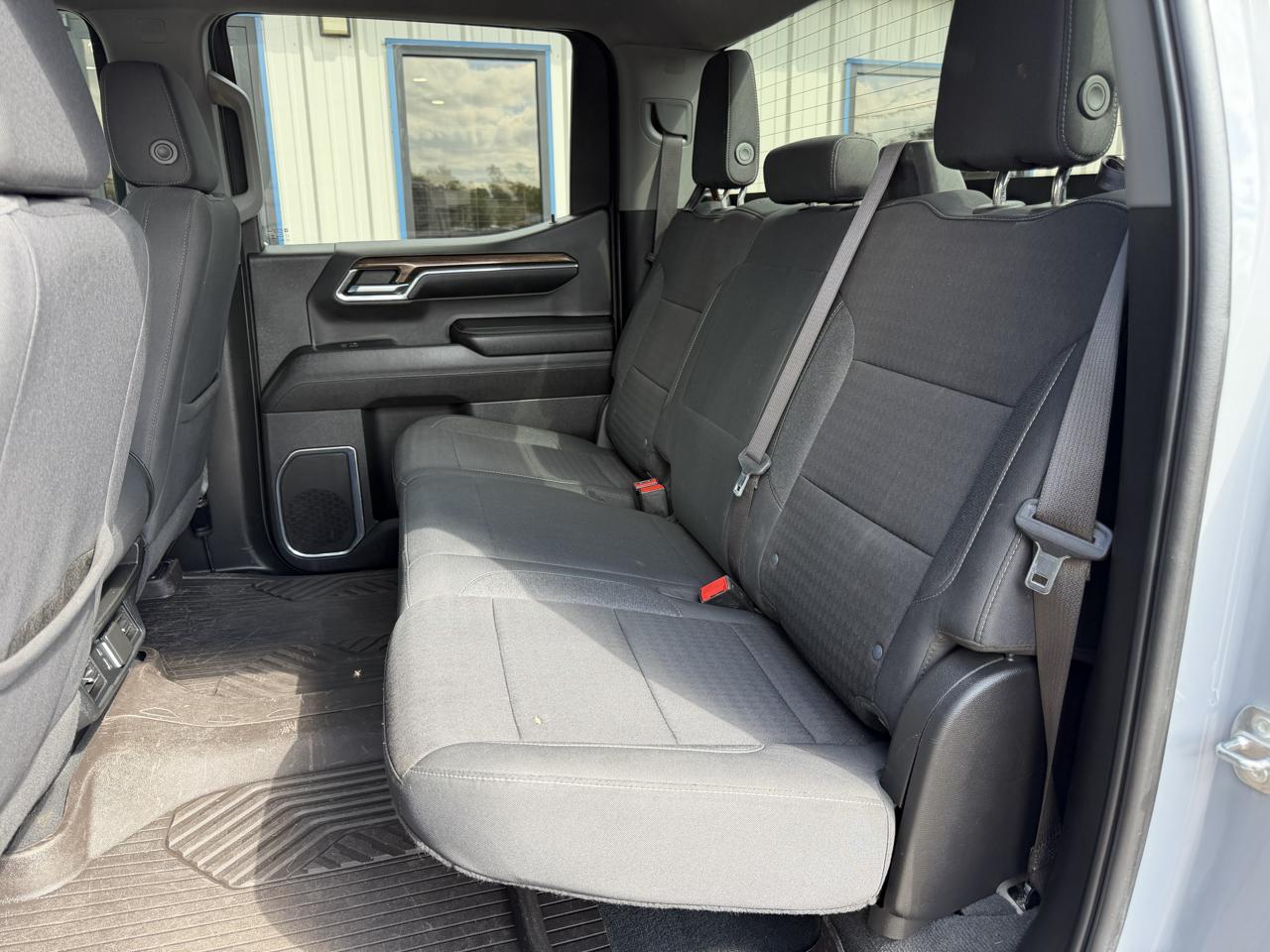 Chevrolet Silverado 1500 4WD Crew Cab 147" LT w/1LT 2024