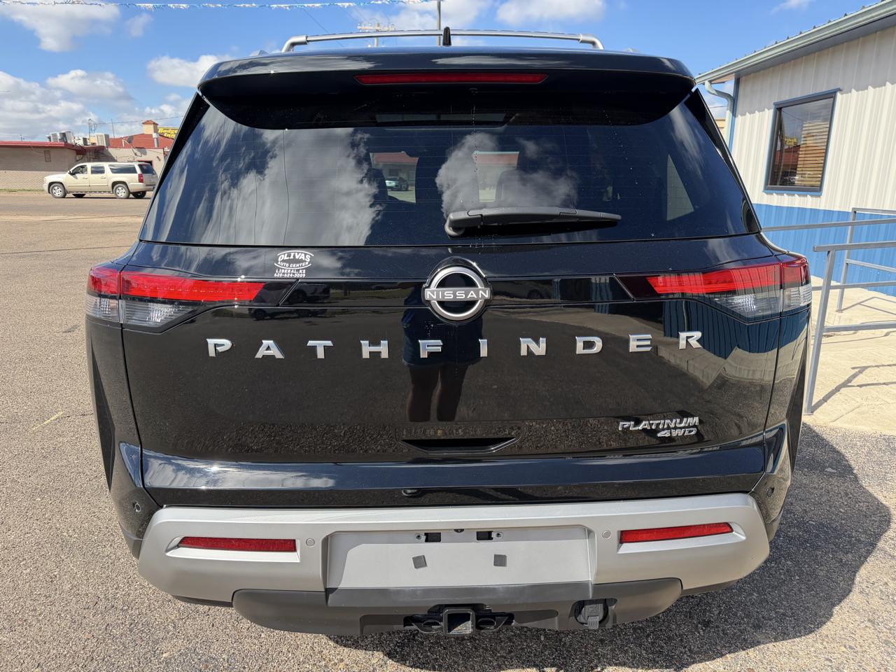 Nissan Pathfinder Platinum 4WD 2022