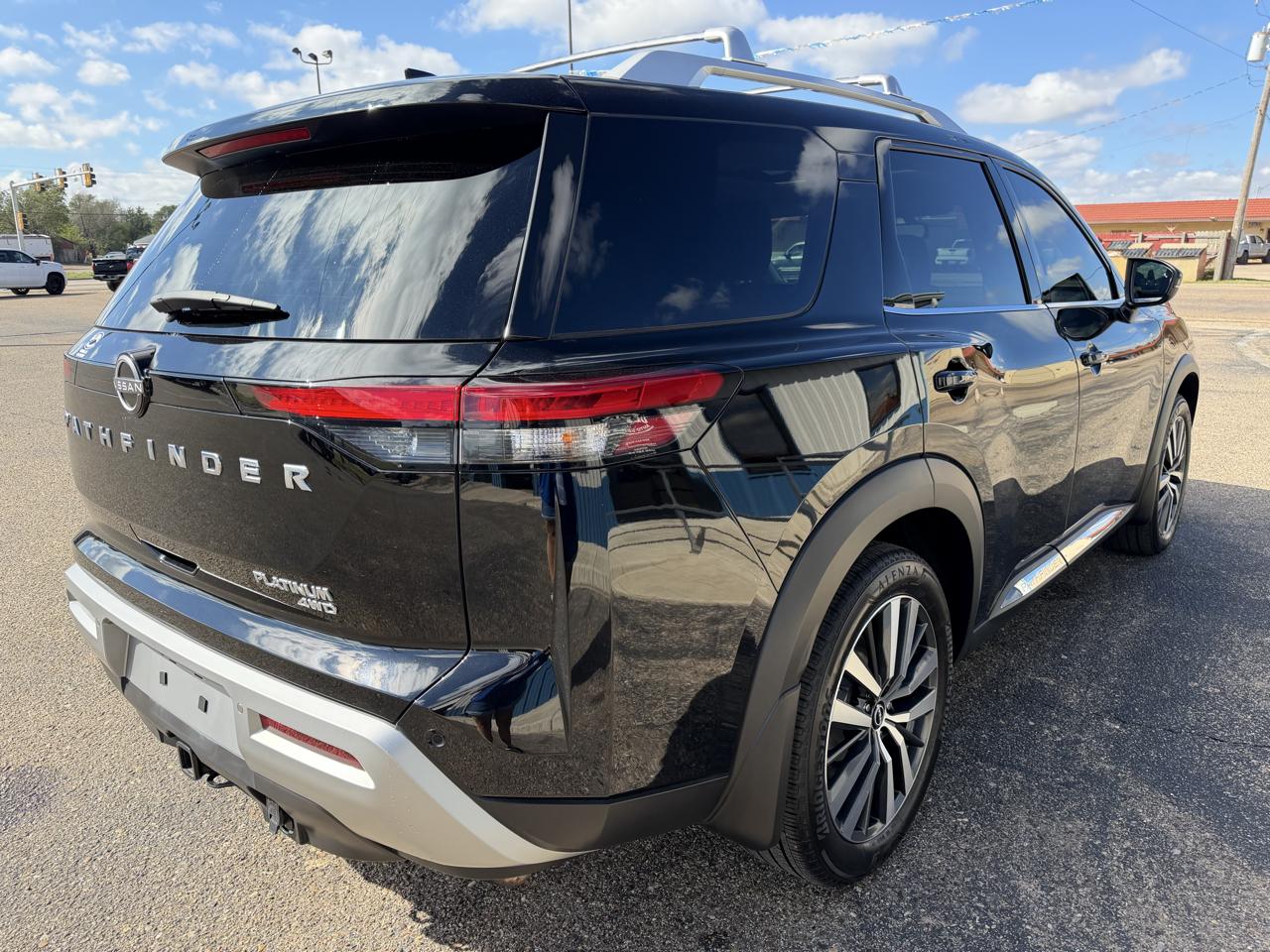 Nissan Pathfinder Platinum 4WD 2022