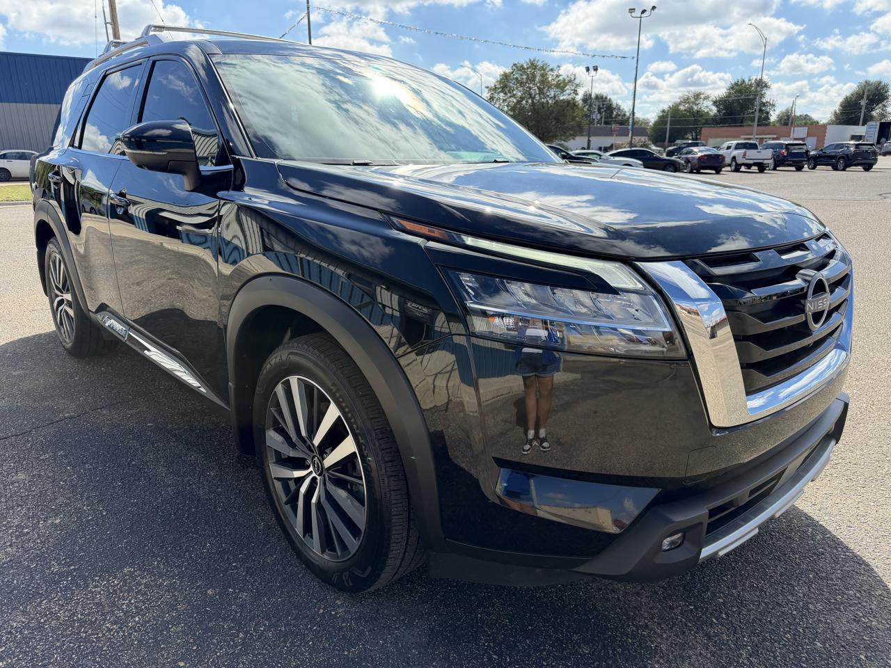 Nissan Pathfinder Platinum 4WD 2022