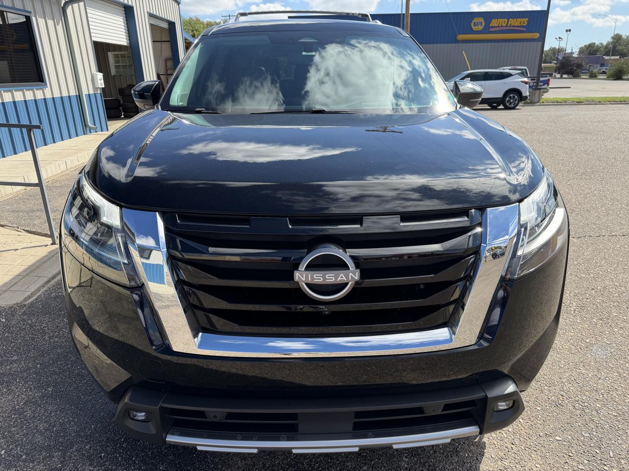 Nissan Pathfinder Platinum 4WD 2022