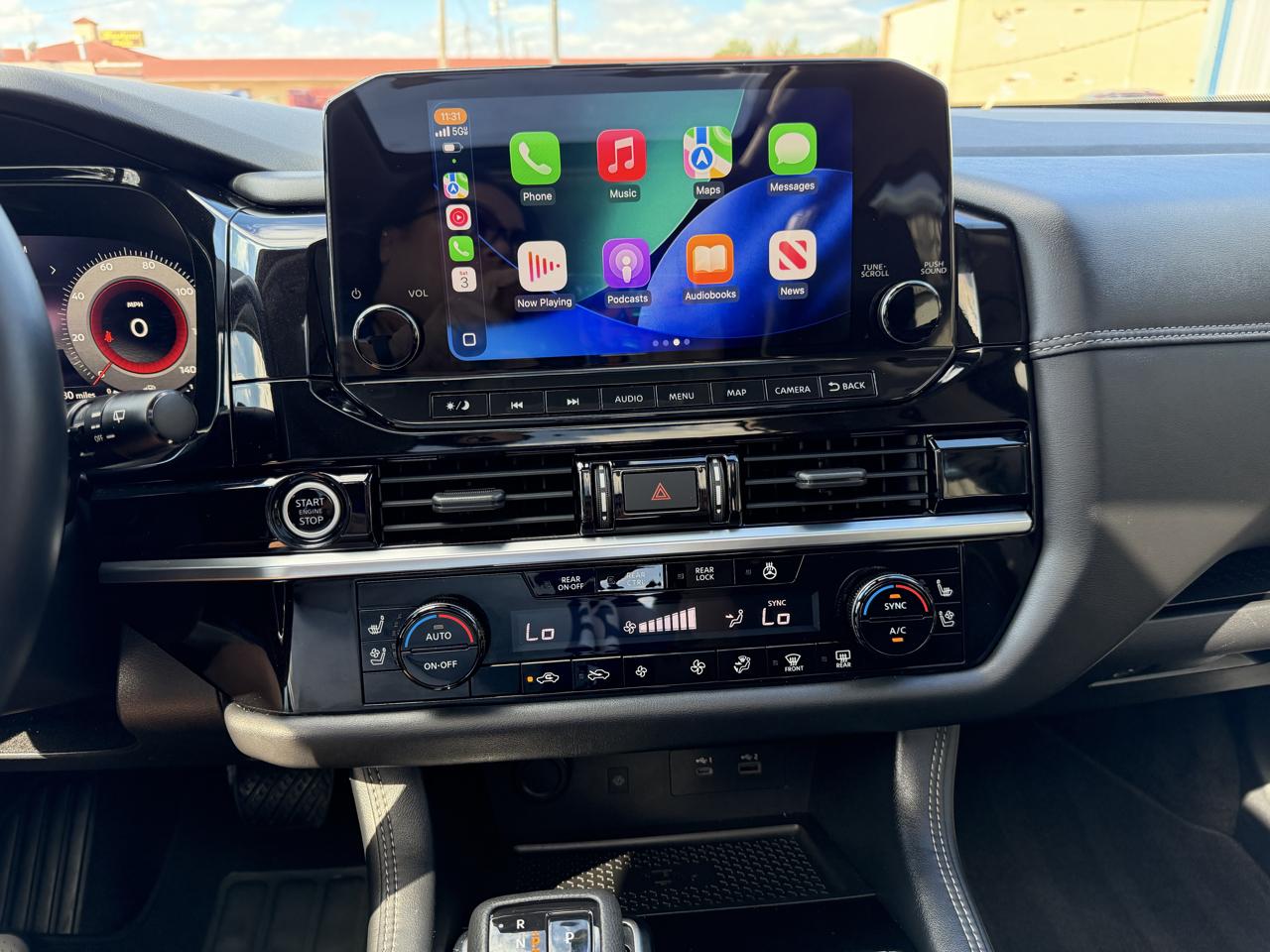 Nissan Pathfinder Platinum 4WD 2022