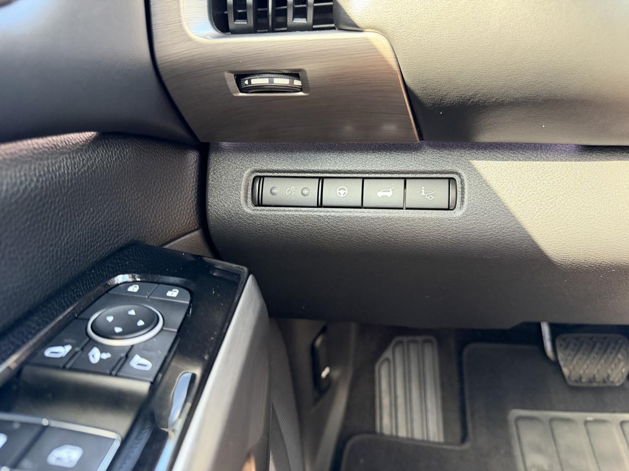 Nissan Pathfinder Platinum 4WD 2022