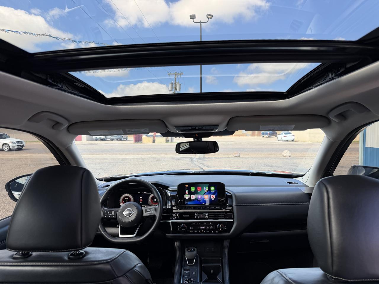 Nissan Pathfinder Platinum 4WD 2022
