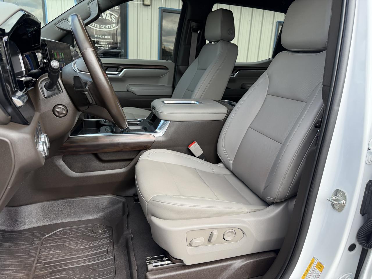GMC Sierra 1500 4WD Crew Cab 147" SLT 2022