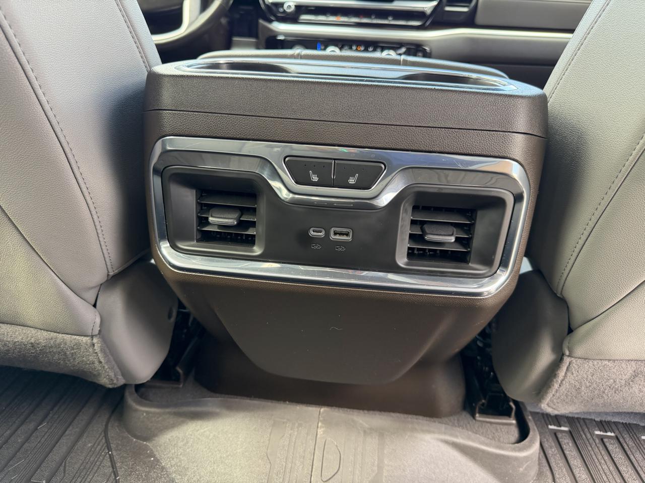 GMC Sierra 1500 4WD Crew Cab 147" SLT 2022