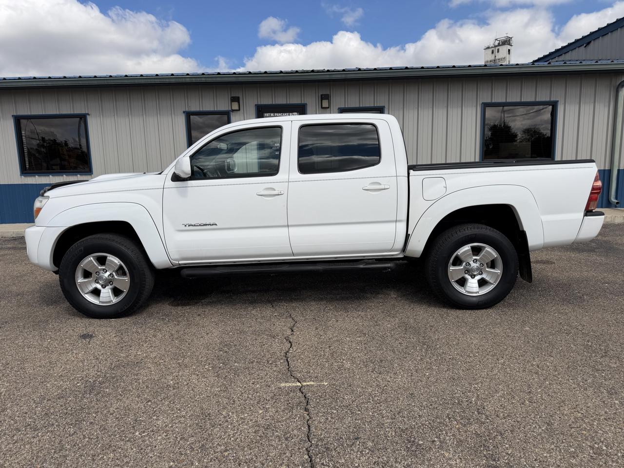 Toyota Tacoma Double 128" Manual 4WD (Natl) 2006